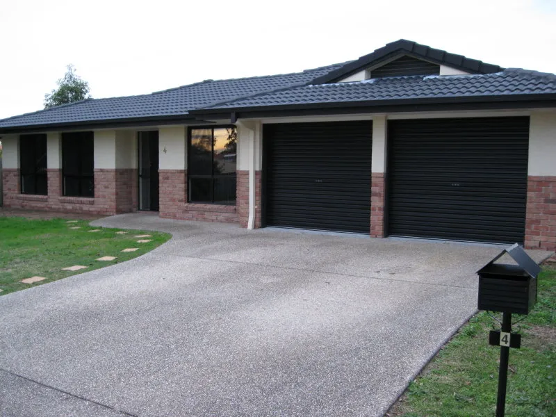 Spacious Family Home Walking Distance To Park