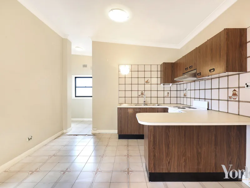 Just listed and available for lease! Live with convenience only moments from the Bay!