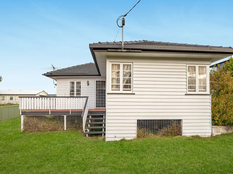 CHARMING HOME CLOSE TO AMMENITIES