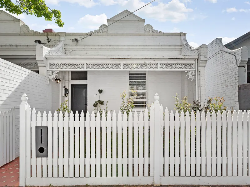Fully Furnished Home in Heart South Yarra