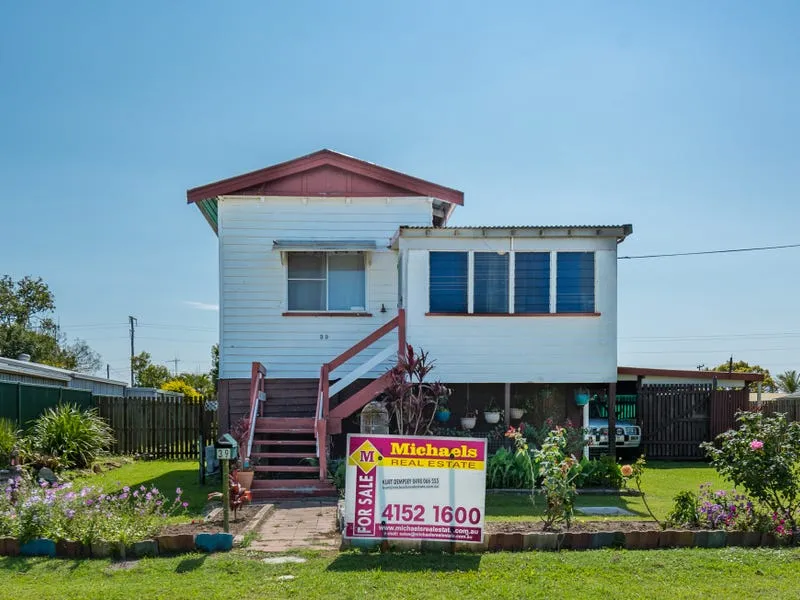Great Queenslander Close To Town