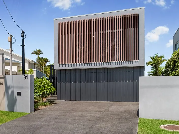 BRAND NEW ARCHITECTURALLY DESIGNED with 27m WATERFRONT