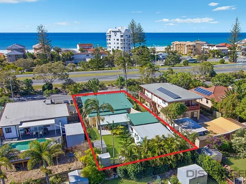 RETRO VINTAGE BEACH HOUSE - 152m to the sand'