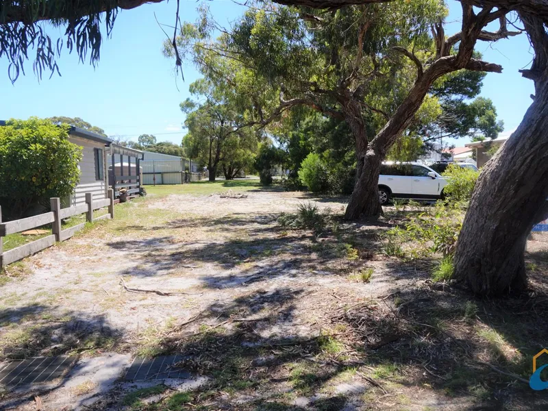 BUILD READY BEACH BLOCK NEAR THE WATER