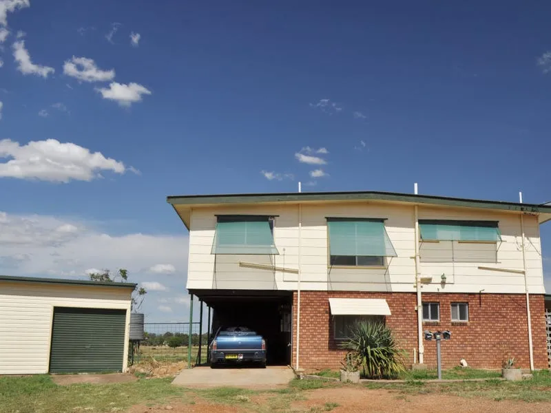 2 BEDROOM UNIT WITH RURAL ASPECT!