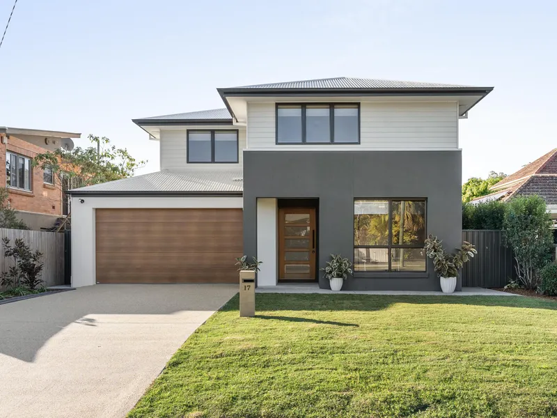 Stunning Brand New Family Home on 607m2