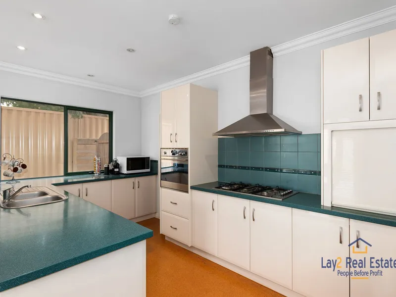 Bayswater Maylands Border. Spacious 4 Brm 2 Bath.