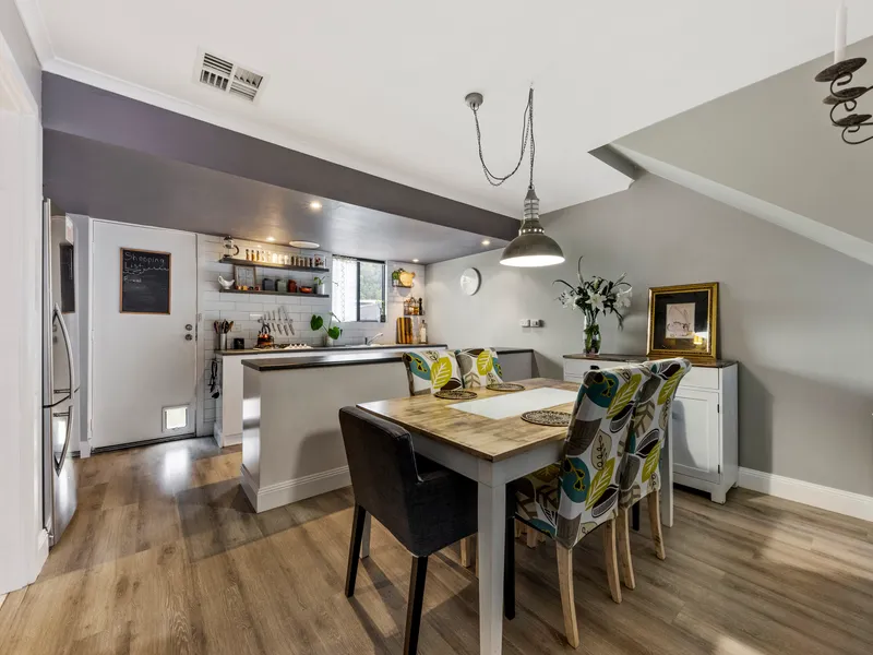 Terrific Townhouse - Renovated, Ripe & Ready