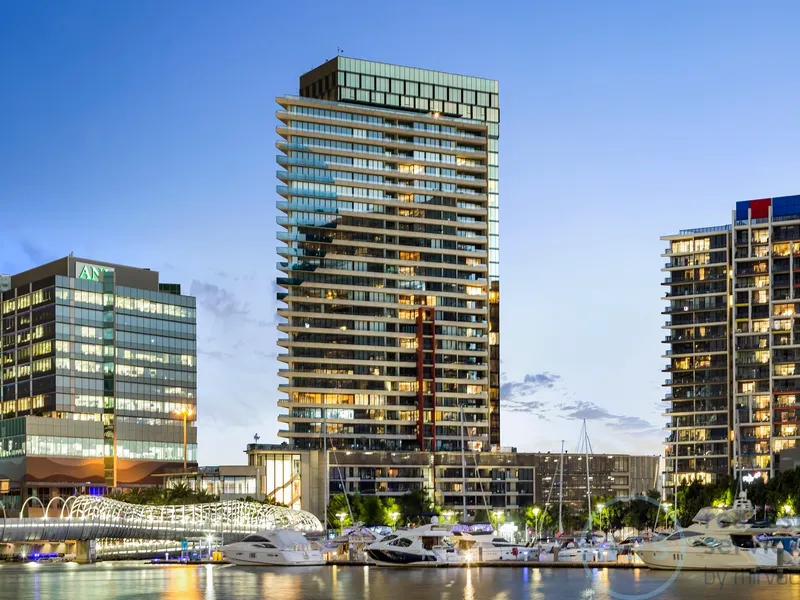 Dazzling sunset vistas over Yarra's Edge marina