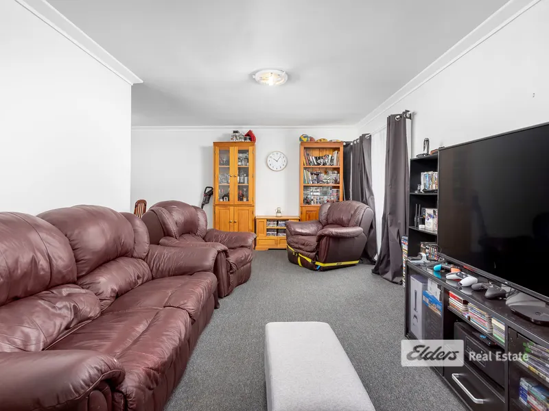 Tidy Home, Large Block, Central Location