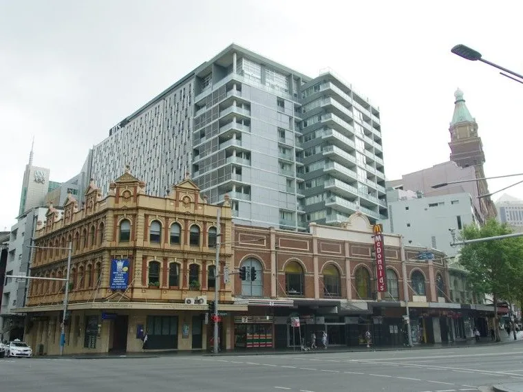 1 Bedroom Apartment in the Heart of Haymarket