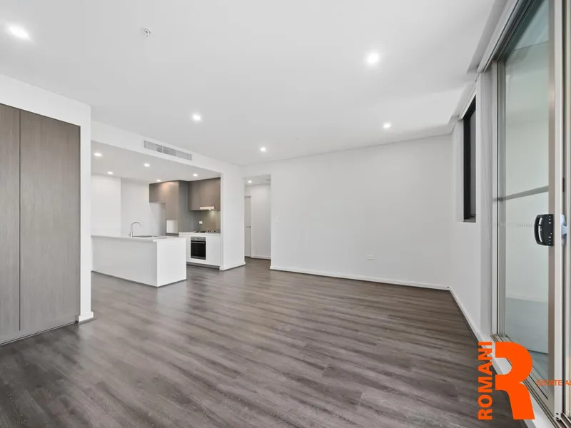 Spacious two bedroom apartment with private courtyard