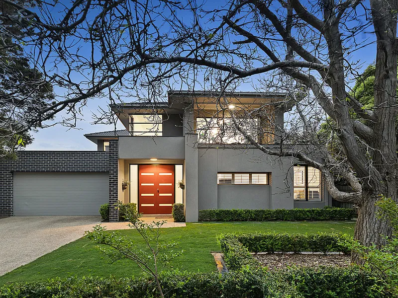 Grand family home on 953m2