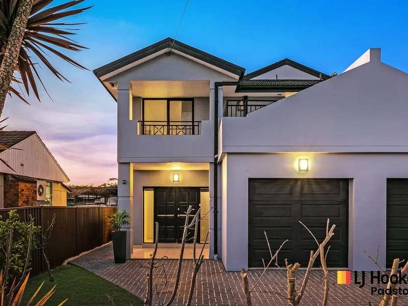 Light Filled Family Home - 8 Minutes Walk to Station