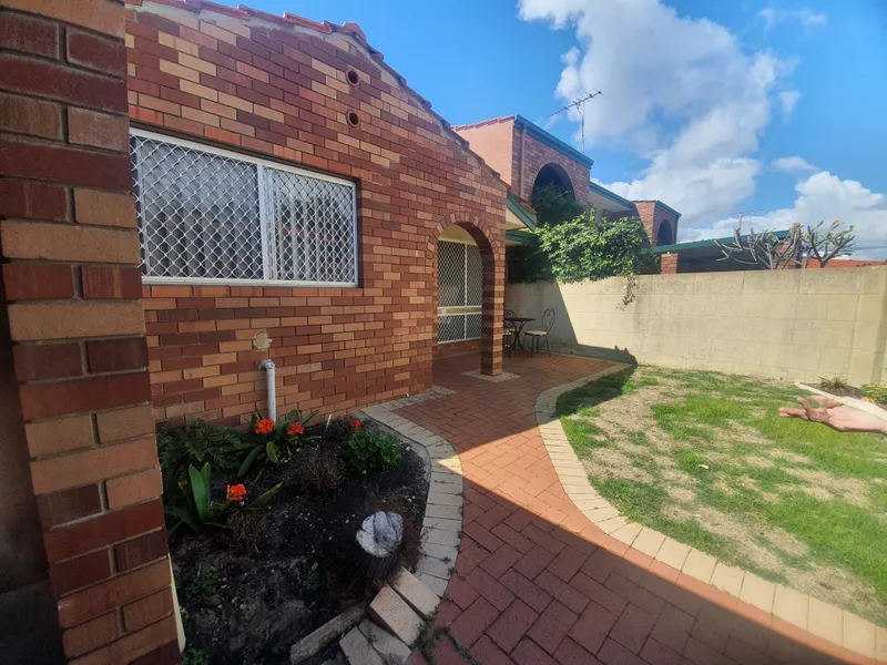 LOVELY VILLA - WALKING DISTANCE TO MARINA & BEACHES!