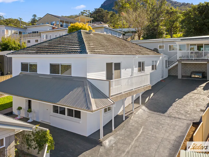 STUNNING HOUSE + FLAT