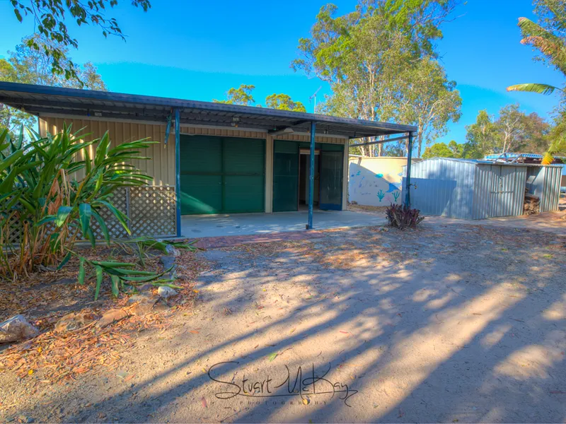 Great Weekender on Corner lot