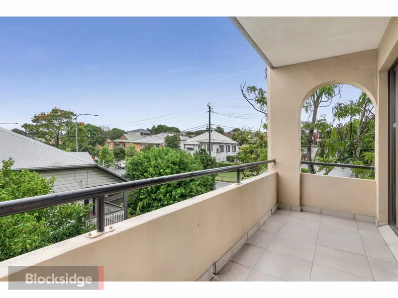 Central, Convenient & Comfortable in Clayfield
