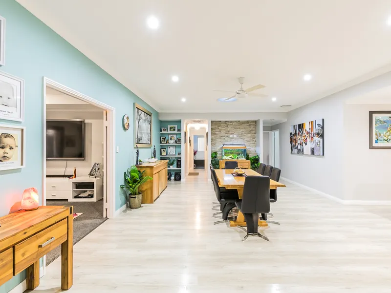 MAGNIFICENT DUAL LIVING UNDER ONE ROOF
