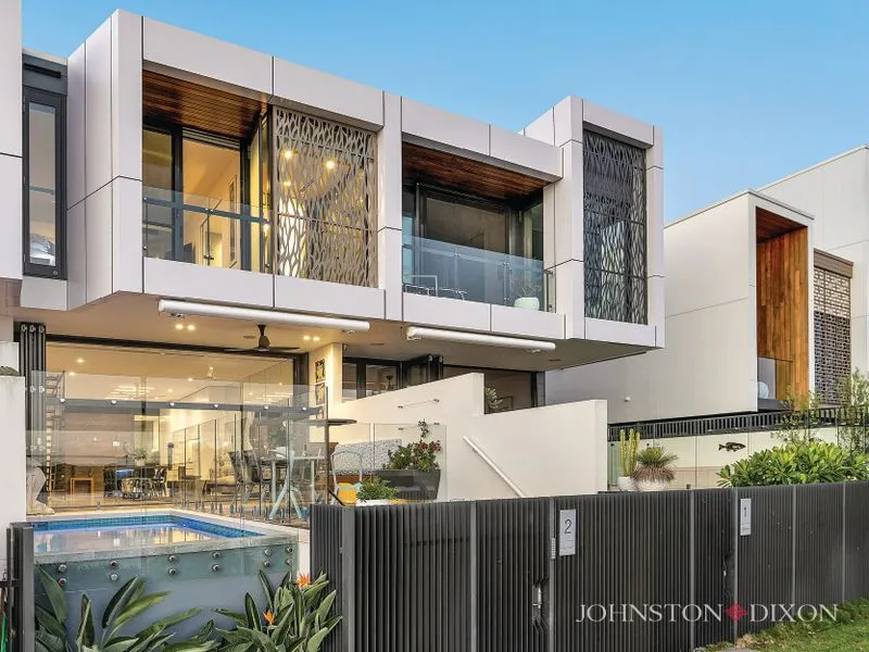 BESPOKE BRISBANE RIVER