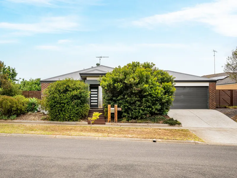 Perfect Location, Walking Distance to Everything - 767m2