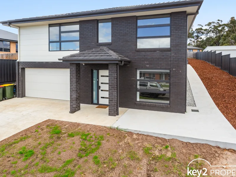 STUNNING FAMILY HOME