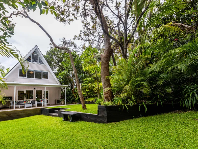 Tranquil Avalon living with 2 houses to enjoy