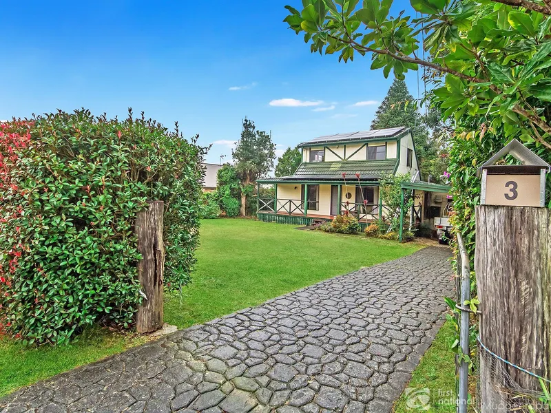 Quaint Springbrook Cottage