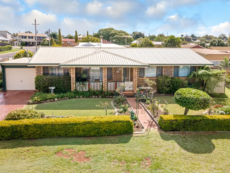Under Contract by Raine & Horne Toowoomba Property