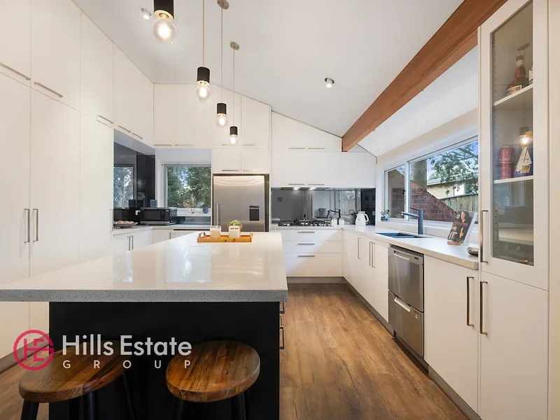 Spacious family home with a touch of luxury, 1062 sqm block, walk to CPS, city bus.