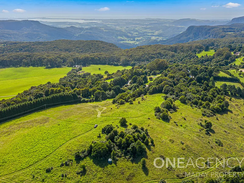 Stunning Lifestyle Acreage