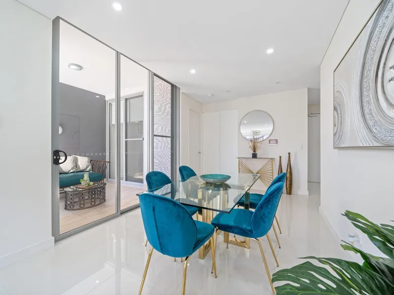 Brand New 3 Bedrooms Boutique Apartment 