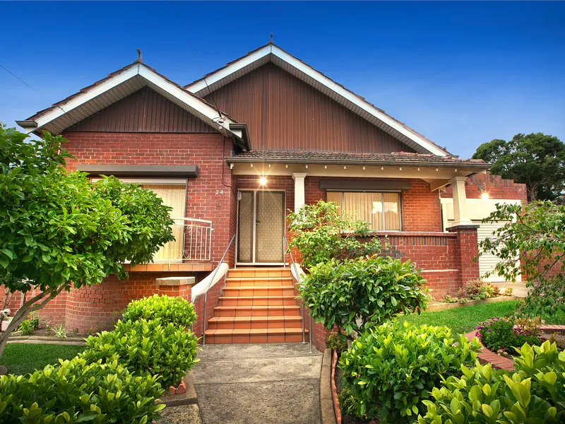 Bright And Beautiful With Corner Potential!