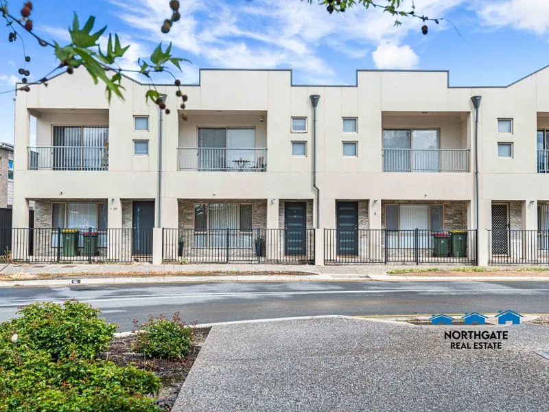 ELEGENT TOWNHOUSE, PERFECT LOCATION