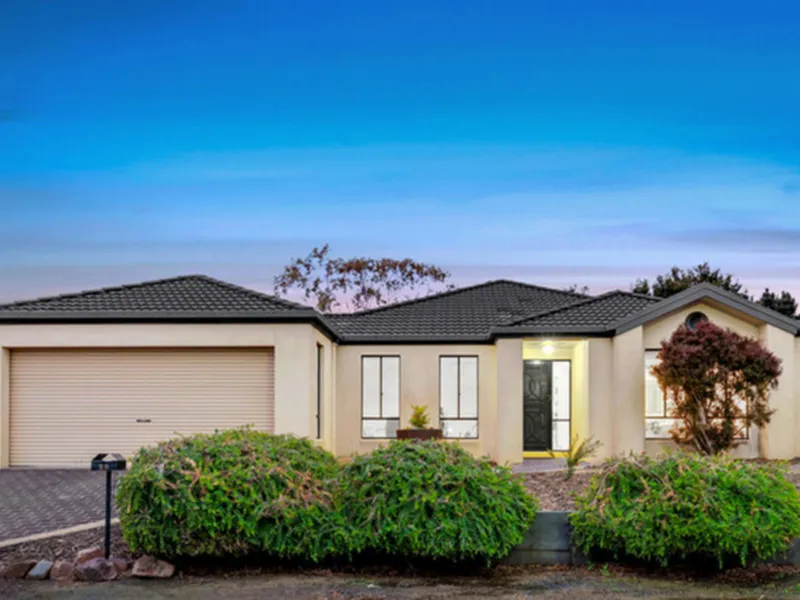 HUNT CLUB - Brilliant Entertainer, Perfect Location.