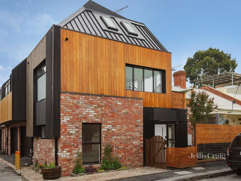 Balloon sunrises over beautiful Richmond