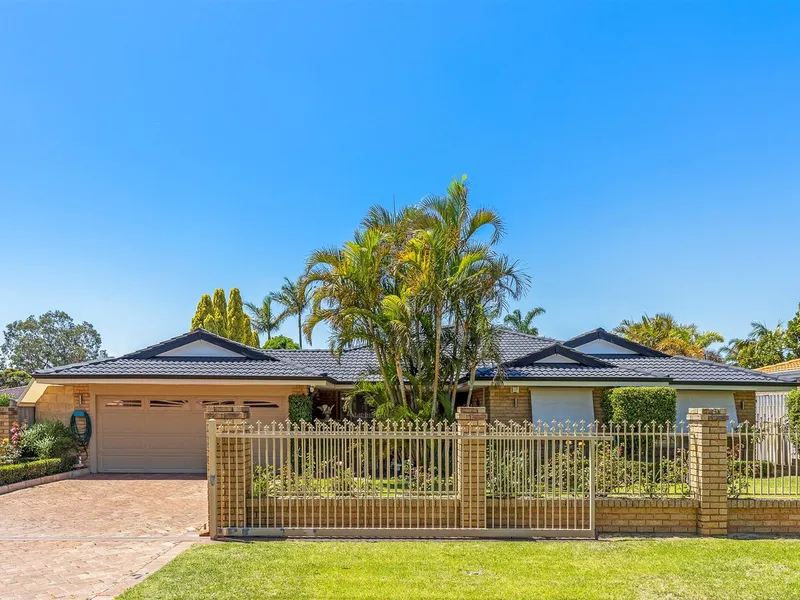 *UNDER OFFER*