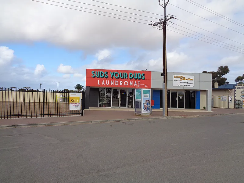 Commercial Property On Prime 2554m2 Allotment