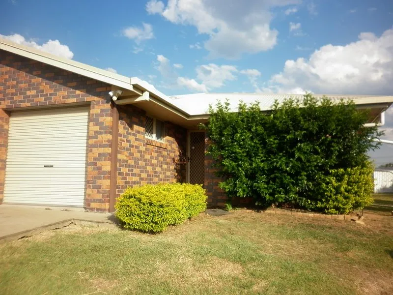 RACEVIEW  2 BEDROOM BRICK DUPLEX