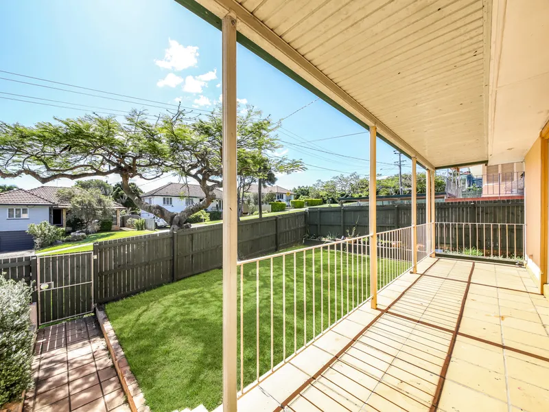 Solar, Spacious & Secure Family Home in Leafy Aspley Suburb!
