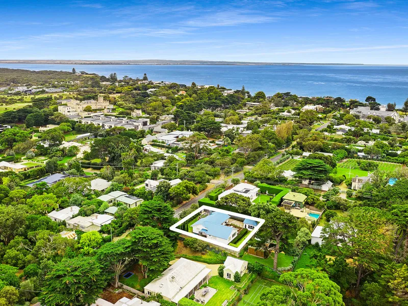 Enviable Position, Relaxed Lifestyle Living