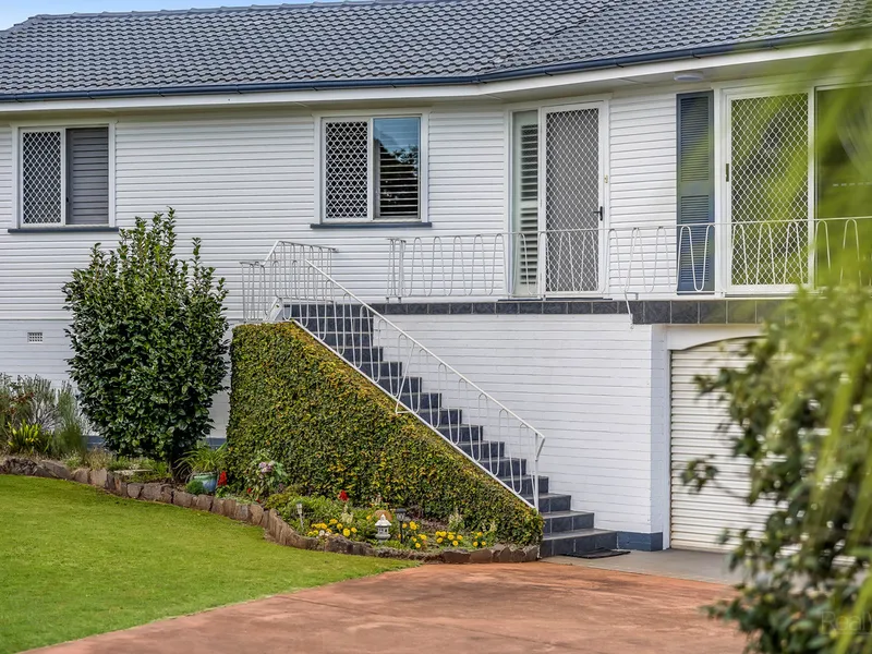 Lovely Home In A Great Location!