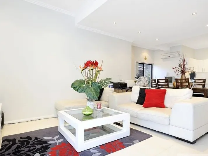MODERN & TRANQUIL 3 BEDROOM APARTMENT IN SMALL BOUTIQUE BLOCK