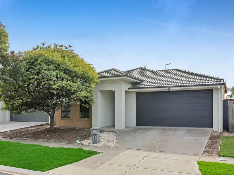 4 Bedroom Beautiful Home in Salt Water Coast
