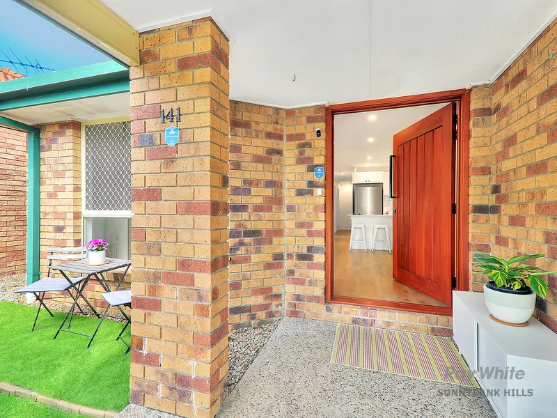 SPARKLING BRAND NEW! SUPERBLY RENOVATED IN GROWTH AREA!