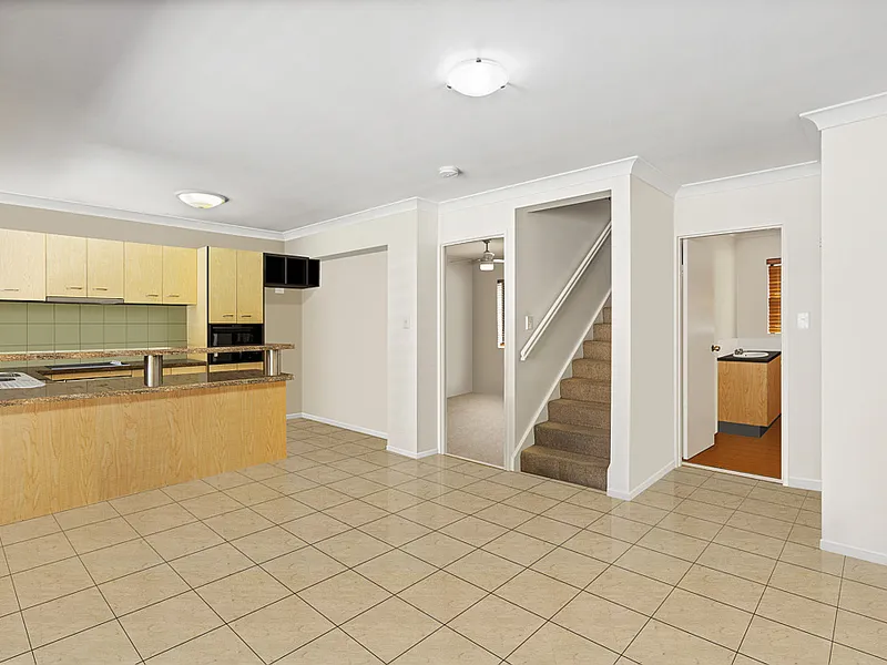 DOUBLE STOREY APARTMENT WITHIN FOOTSTEPS OF EVERYTHING