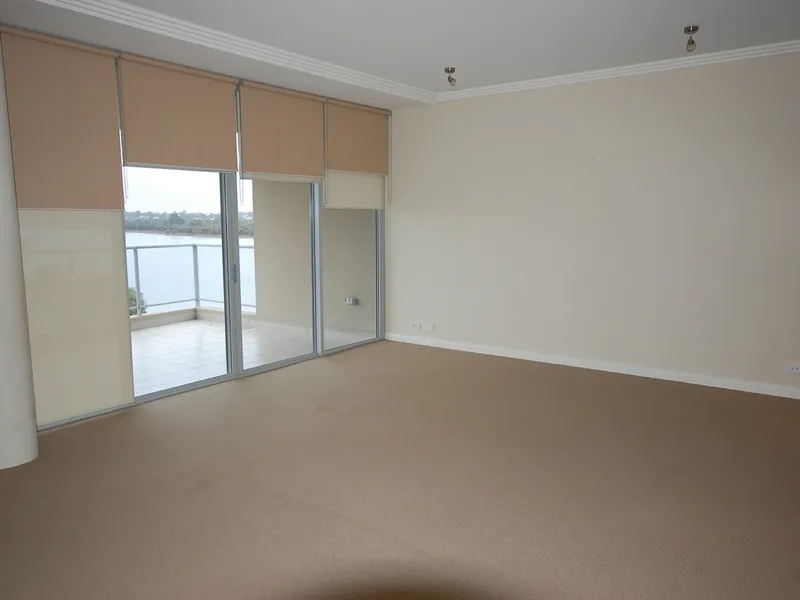 EXECUTIVE APARTMENT WITH STUNNING VIEWS