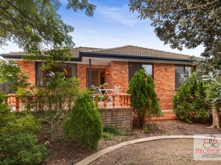 Solid brick, 3 bedroom Generational Family Home, complete with ‘ Stand Alone’  1bedroom  Granny Flat at Rear on 690sqm allotment