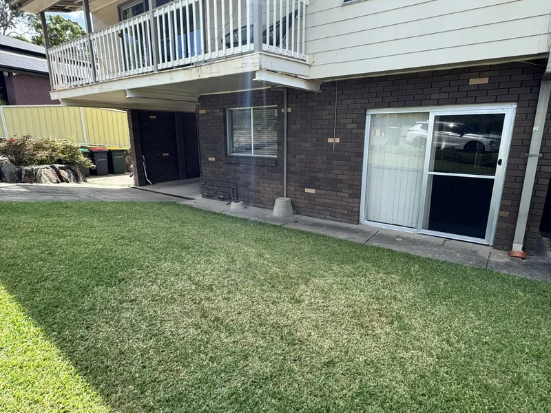 Spacious unit with new kitchen - lawns & water included