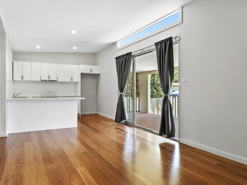 Near New Two Bedroom Granny Flat - Fantastic Finishes and Front Veranda